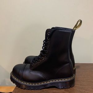 NEW Women’s size 9 Dr. Martens